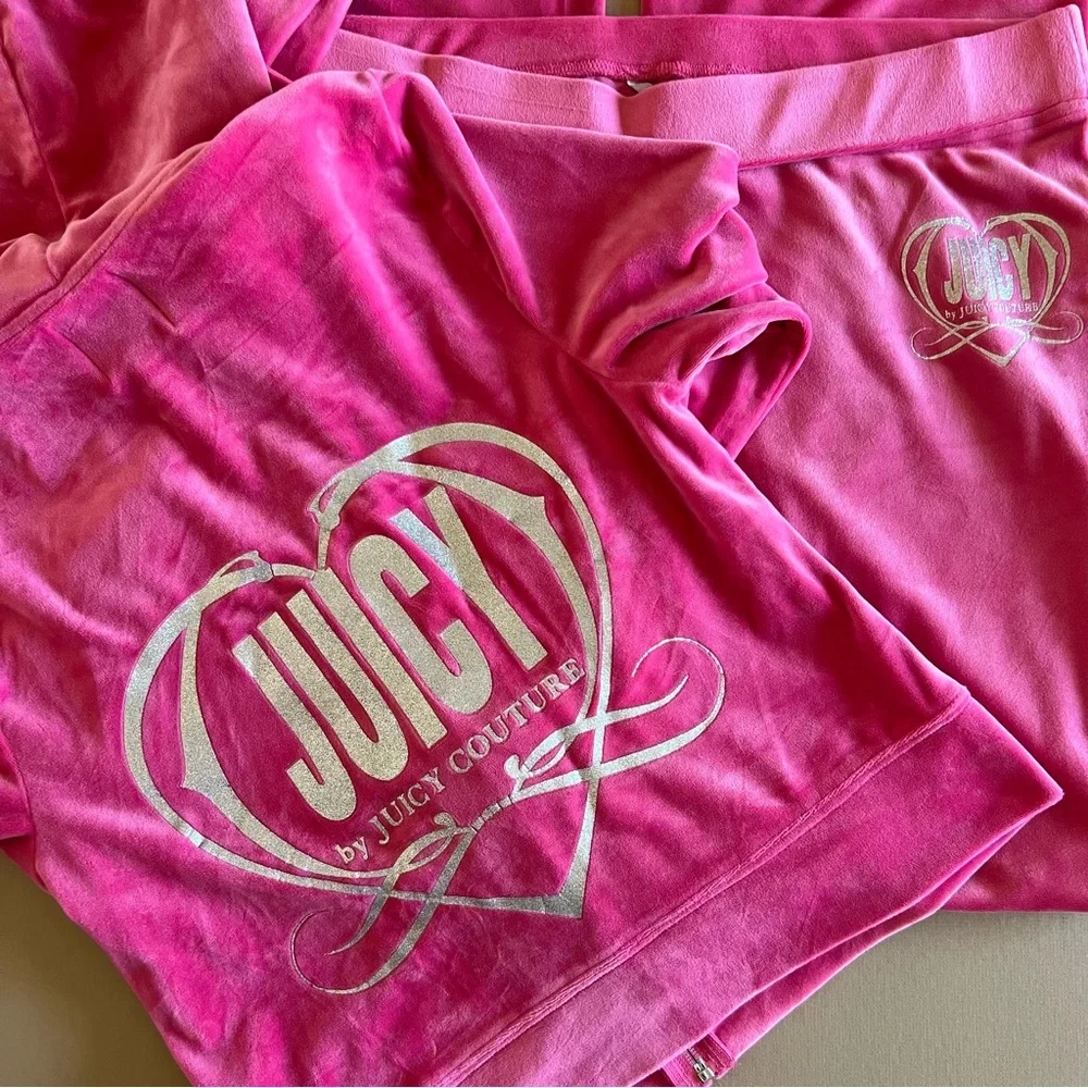 Throwback Juicy Couture Hot Pink Velour Set - Picture 4 of 8